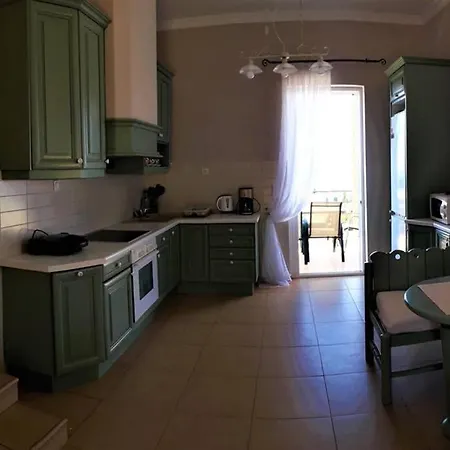 Philipos Villa *