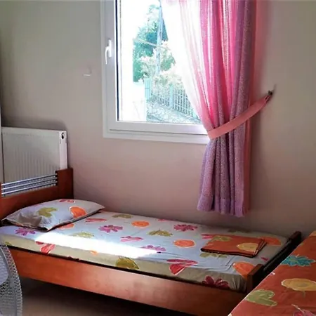 Philipos Villa Tsoukaládhes